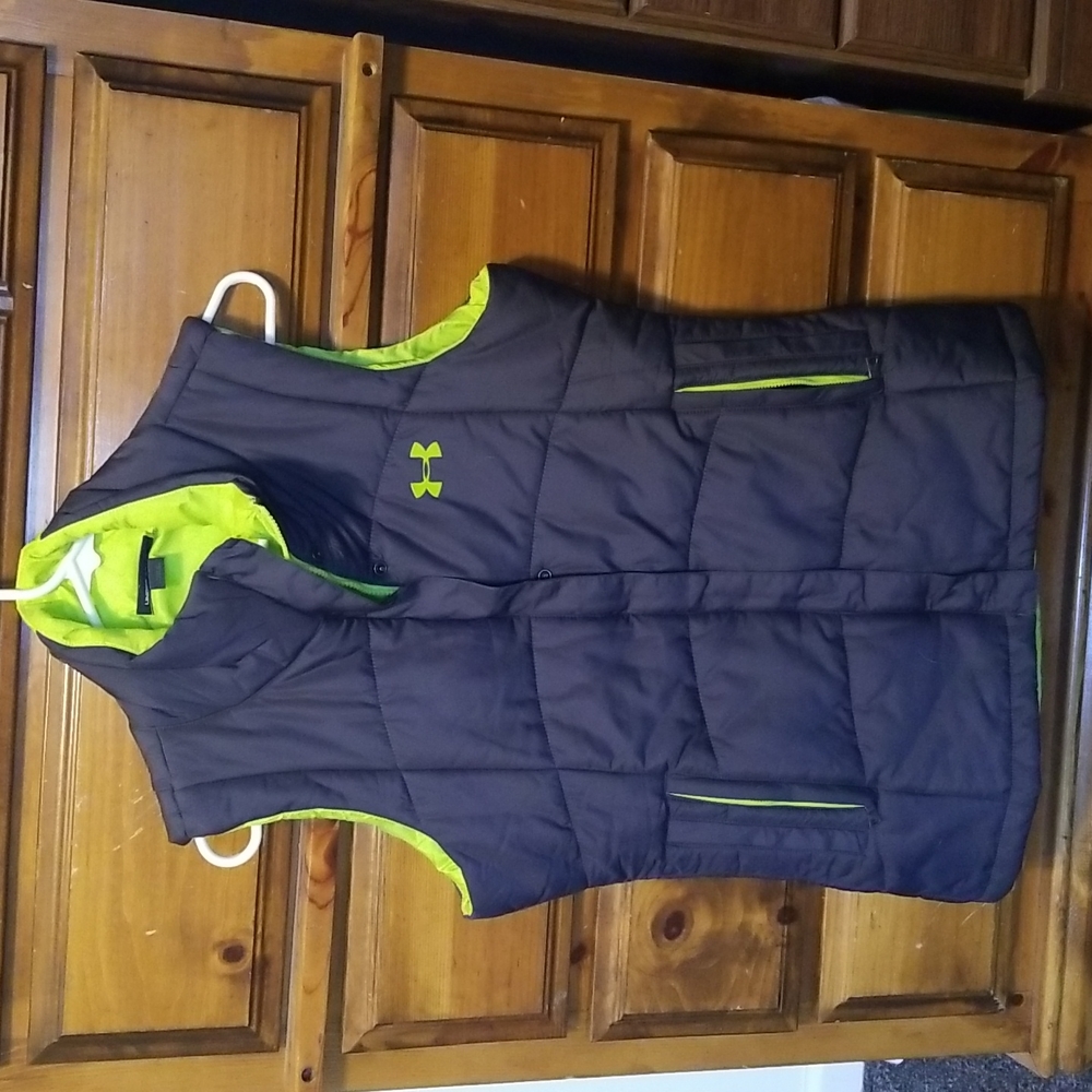 Under Armour puffer vest